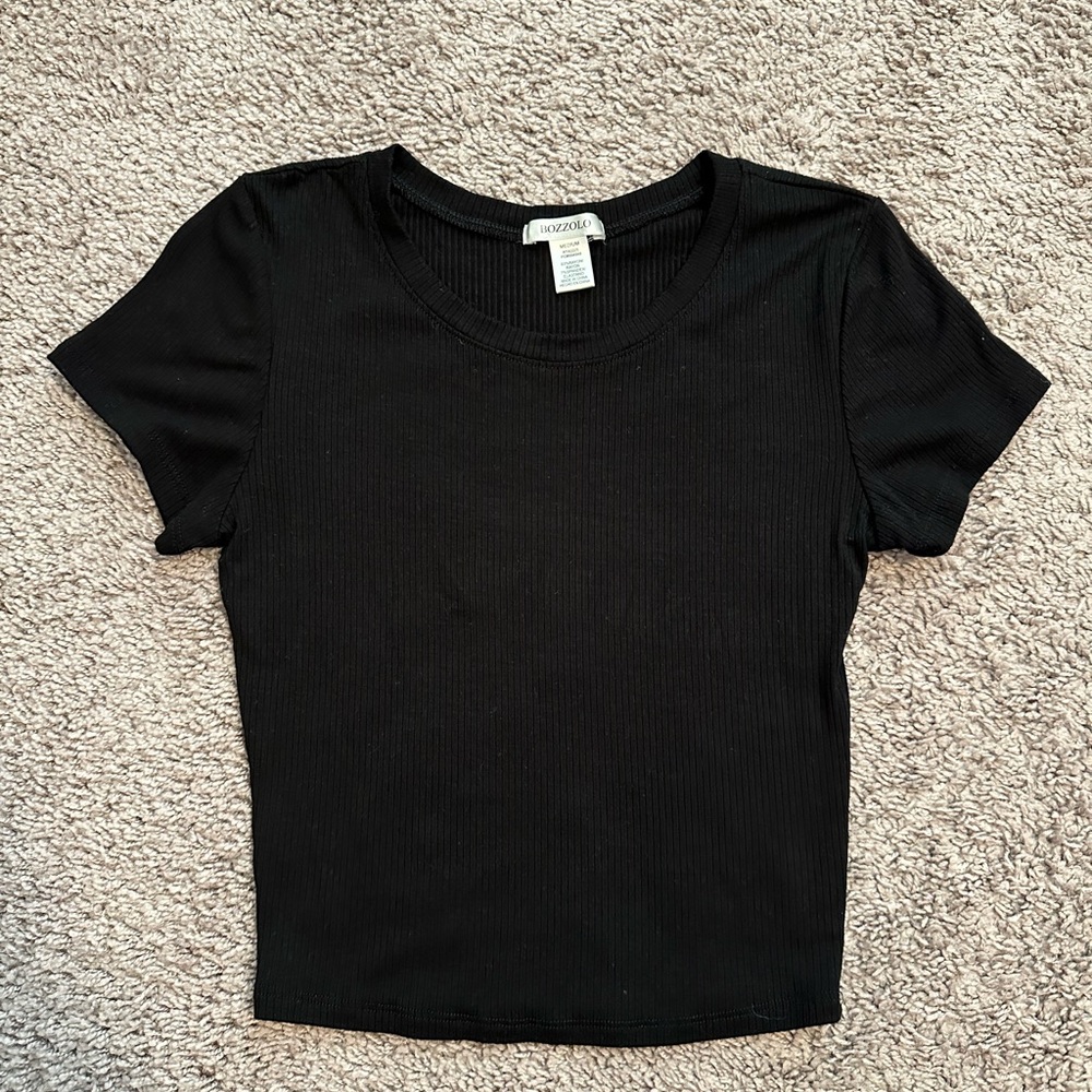 Women’s fitted black tee - Size M